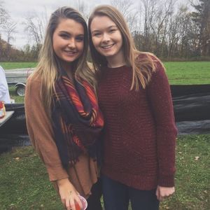 Meet your Posher, Olivia